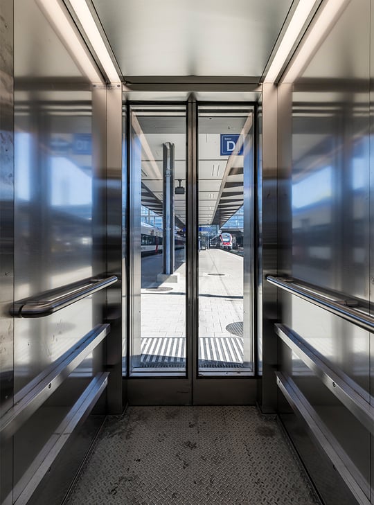 Emch Aufzüge_EQ9446-47_Bahnhof Basel_27_klein